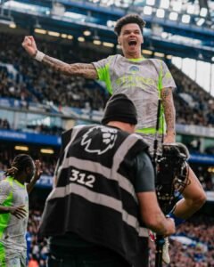 مانشستر سيتي يضغط على أرسنال باكتساح تشيلسي