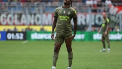 صورة.. نجم ميلان يفتح الباب أمام برشلونة