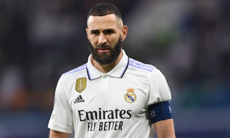 بنزيما يكشف الفارق بين ريال مدريد وباريس
