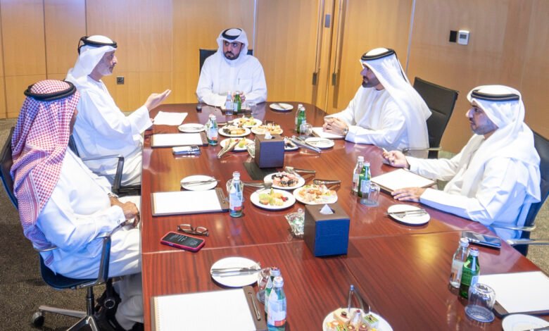 دبي البحري" يعلن تشكيل للجنة العليا المنظمة لسباق القفال