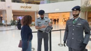 شرطة أبوظبي تنظم معرضاً توعوياً للسلامة المرورية والابتكار الرقمي 2 شرطة أبوظبي تنظم معرضاً توعوياً للسلامة المرورية والابتكار الرقمي