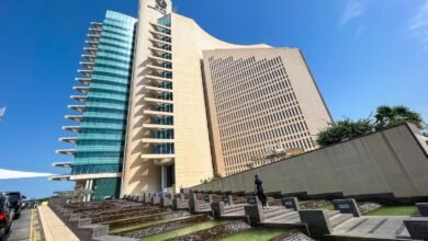 "البترول الكويتية": اندلاع حرائق في عدد من وحدات مصفاة ميناء الأحمدي جراء استهدافها بمسيرات ولا إصابات