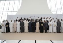 خالد بن محمد بن زايد يكرم الفائزين بجائزة أبوظبي للأداء الحكومي المتميز