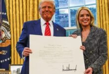 الرئيس الأمريكي يقيل وزيرة العدل