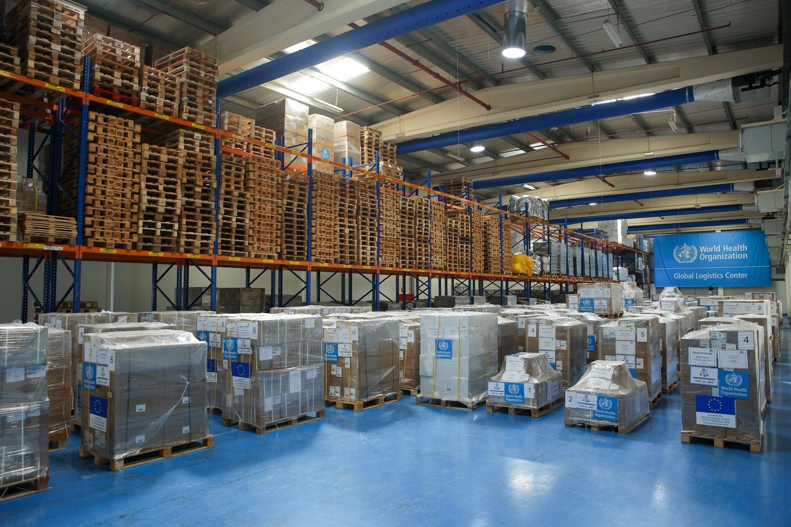 "دبي الإنسانية" تدعم القطاع الصحي في غزة بشحنة مساعدات عاجلة 1 "دبي الإنسانية" تدعم القطاع الصحي في غزة بشحنة مساعدات عاجلة