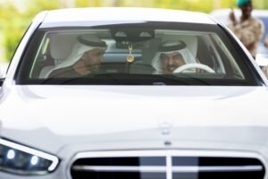 رئيس الدولة والملك حمد بن عيسى يبحثان في البحرين آخر المستجدات الإقليمية