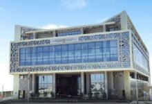 سوق العمل الإماراتي مستقر وأجور العاملين في مواعيدها المحددة