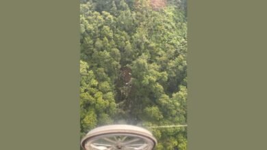 مصرع 8 أشخاص في تحطم مروحية بإندونيسيا