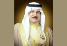 ملك البحرين يبحث مع قائد القيادة المركزية الأمريكية تطورات الأحداث الإقليمية والدولية