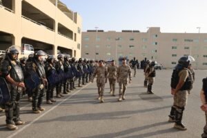 مديرو قطاعات شرطة أبوظبي يهنئون المناوبين بعيد الأضحى المبارك 3 مديرو قطاعات شرطة أبوظبي يهنئون المناوبين بعيد الأضحى المبارك