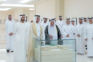 حاكم الشارقة يستقبل سعود بن صقر