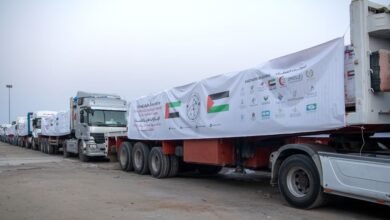 ضمن "الفارس الشهم 3" دخول 4 قوافل مساعدات إماراتية إلى غزة تحمل 930 طناً من المساعدات الإنسانية وكسوة العيد 5 ضمن "الفارس الشهم 3" دخول 4 قوافل مساعدات إماراتية إلى غزة تحمل 930 طناً من المساعدات الإنسانية وكسوة العيد