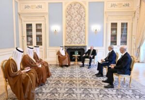 نيابةً عن رئيس الدولة سهيل المزروعي يشارك في المنتدى الحضري العالمي بأذربيجان 2 نيابةً عن رئيس الدولة سهيل المزروعي يشارك في المنتدى الحضري العالمي بأذربيجان