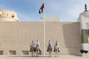 شرطة أبوظبي تشارك في “مسيرة فخر” وتجسد أسمى معاني الولاء والانتماء للوطن