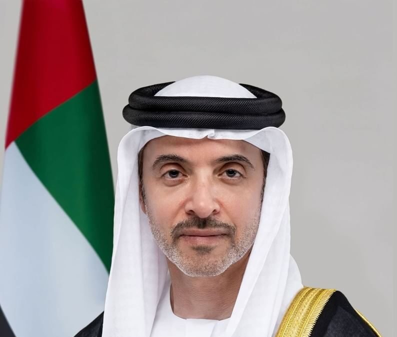 هزاع بن زايد يهنئ رئيس الدولة ونائبيه وحكّام الإمارات بمناسبة عيد الأضحى المبارك 1 هزاع بن زايد