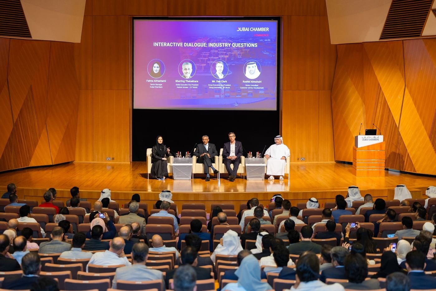 غرفة تجارة دبي تستعرض منظومة "موانئ دبي" للتأمين ضد مخاطر الحروب خلال "مجلس المصدرين" 1 غرفة تجارة دبي تستعرض منظومة "موانئ دبي" للتأمين ضد مخاطر الحروب خلال "مجلس المصدرين"