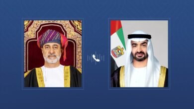 رئيس الدولة وسلطان عمان يتبادلان هاتفياً تهاني عيد الأضحى المبارك