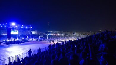 300 ألف