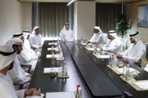 محمد بن راشد بن محمد بن راشد يزور مقر مركز دبي للأمن الاقتصادي