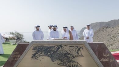 حاكم الشارقة يضع حجر الأساس لمشروع قرية أبو الكيزان البحرية في خورفكان