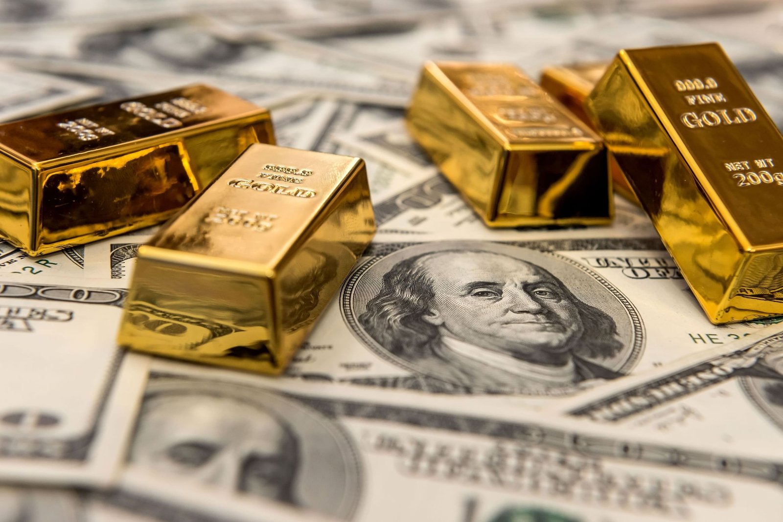 ارتفاع الذهب مدعوماً بتراجع الدولار 1 الذهب