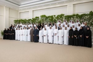 رئيس الدولة يستقبل وفد مجموعة "إيدج"
