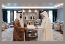 سفير الإمارات يقدّم نسخة من أوراق اعتماده إلى وزير الدولة للشؤون الخارجية في قطر