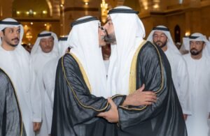 حمد الشرقي يؤدي صلاة عيد الأضحى المبارك بحضور ولي العهد في جامع الشيخ زايد بالفجيرة