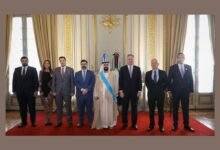 الأرجنتين تمنح سفير الإمارات وسام "المحرر الجنرال سان مارتين" بمناسبة انتهاء مهام عمله 18 الأرجنتين تمنح سفير الإمارات وسام "المحرر الجنرال سان مارتين" بمناسبة انتهاء مهام عمله