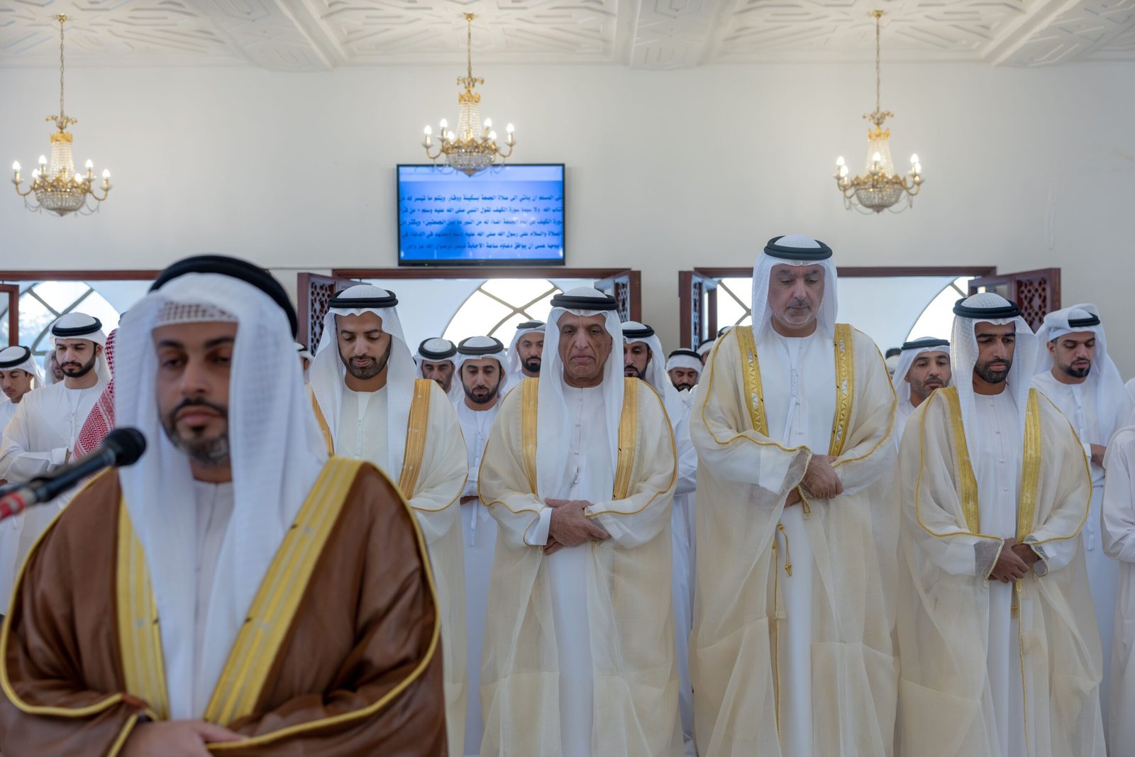 حاكم رأس الخيمة يؤدي صلاة عيد الأضحى في مسجد الشيخ صقر بن محمد القاسمي 1 حاكم رأس الخيمة