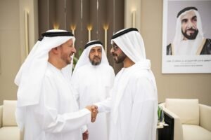 خليفة بن طحنون بن محمد يحضر حفل استقبال بمناسبة أفراح الشامسي 2 خليفة بن طحنون بن محمد يحضر حفل استقبال بمناسبة أفراح الشامسي