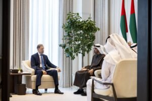 رئيس الدولة يستقبل النائب الأول لرئيس مجلس الوزراء الروسي 4 رئيس الدولة يستقبل النائب الأول لرئيس مجلس الوزراء الروسي