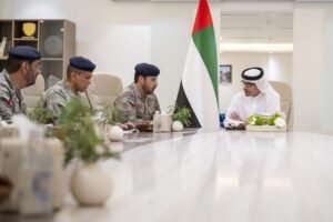 هزاع بن زايد يزور مديرية شرطة منطقة العين ويطّلع على برامجها التطويرية ومستوى الجاهزية الأمنية 3 هزاع بن زايد يزور مديرية شرطة منطقة العين ويطّلع على برامجها التطويرية ومستوى الجاهزية الأمنية