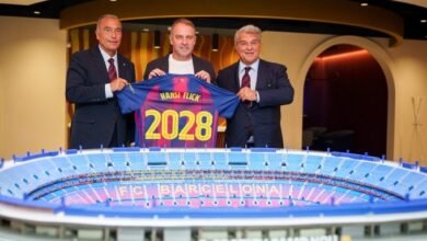 برشلونة يعلن تجديد عقد فليك حتى 2028