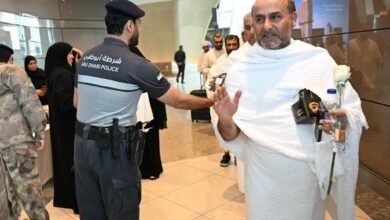 شرطة أبوظبي تودع الحجاج في مطار زايد الدولي