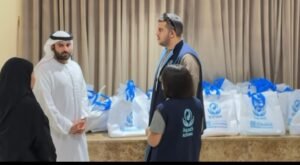 بمناسبة عيد الأضحى.. مركز أم القيوين يرسم البسمة على وجوه الأسر المتعففة وحاضنات الأيتام 2 بمناسبة عيد الأضحى.. مركز أم القيوين يرسم البسمة على وجوه الأسر المتعففة وحاضنات الأيتام