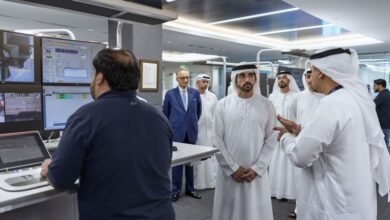 حمدان بن محمد يتفقّد العمليات التشغيلية في ميناء جبل علي ويطّلع على أهم مستجداتها