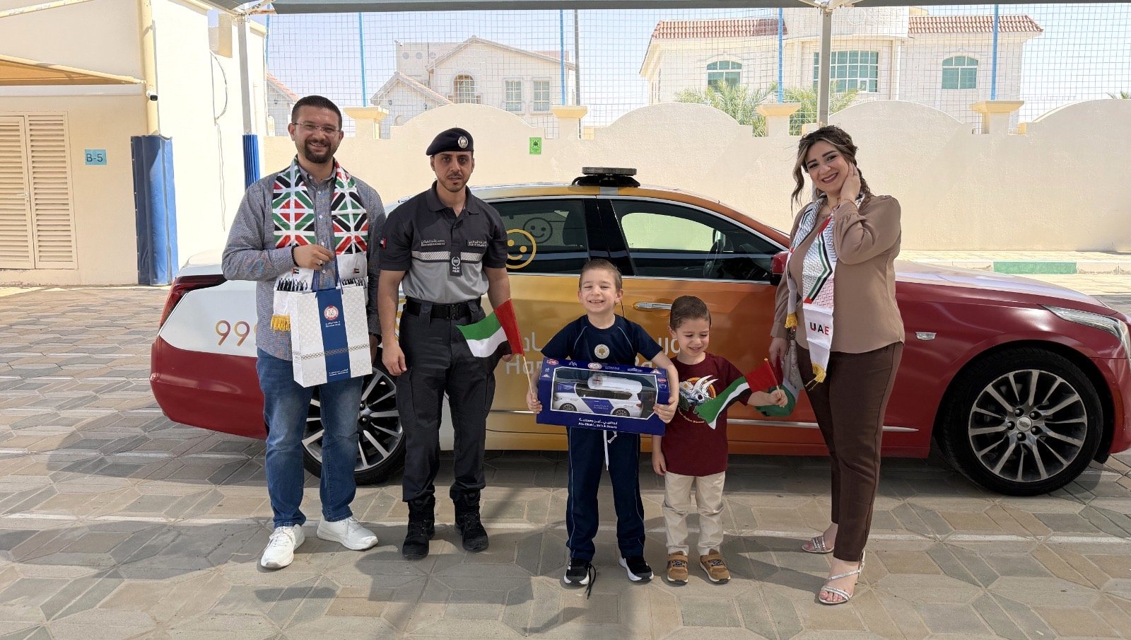 "شرطة أبوظبي" تُحقق أمنية طفل في تجربة رجل شرطة ليوم واحد 1 شرطة أبوظبي