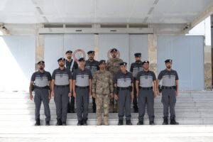 مديرو قطاعات شرطة أبوظبي يهنئون المناوبين بعيد الأضحى المبارك 2 مديرو قطاعات شرطة أبوظبي يهنئون المناوبين بعيد الأضحى المبارك