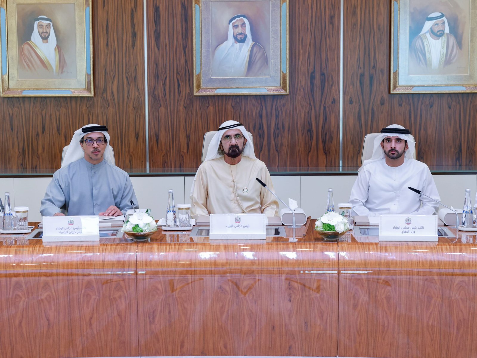مجلس الوزراء برئاسة محمد بن راشد يعتمد إطار أدوار الوزارات والجهات الاتحادية في تطبيق مشروع الذكاء الاصطناعي المساعد Ai Agentic 1 مجلس الوزراء برئاسة محمد بن راشد يعتمد إطار أدوار الوزارات والجهات الاتحادية في تطبيق مشروع الذكاء الاصطناعي المساعد Ai Agentic