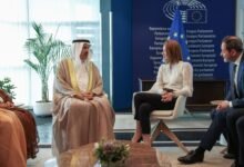صقر غباش يبحث مع روبرتا ميتسولا تعزيز الحوار البرلماني الإماراتي الأوروبي وتداعيات الأوضاع في الشرق الأوسط 14 صقر غباش يبحث مع روبرتا ميتسولا تعزيز الحوار البرلماني الإماراتي الأوروبي وتداعيات الأوضاع في الشرق الأوسط