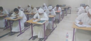 سالم بن هويدن يتفقد مركز "الآيلتس" بنادي الذيد ويؤكد دور النادي في تمكين الطلبة وتسهيل التحاقهم بالجامعات