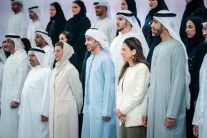 أمام عبدالله بن زايد دفعة من الدبلوماسيين الجدد تؤدي اليمين القانونية