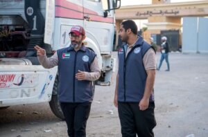 ضمن عملية "الفارس الشهم 3" دخول 4 قوافل مساعدات إماراتية إلى غزة تحمل 740 طناً من الطرود الغذائية