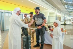 شرطة أبوظبي ترحب بالحجاج العائدين عبر مطار زايد الدولي 2 شرطة أبوظبي ترحب بالحجاج العائدين عبر مطار زايد الدولي