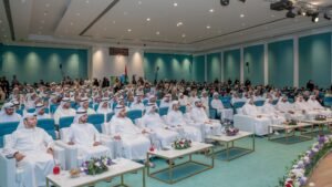محمد الشرقي يشهد حفل تخريج طلبة وطالبات الثانوية العامة من أكاديمية الديار الخاصة بالفجيرة