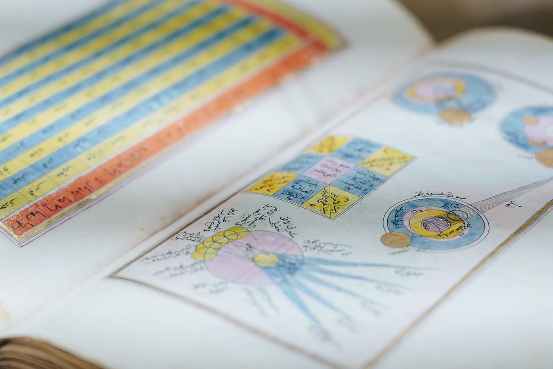 بيت الحكمة يستعرض التفاعل العلمي والفكري بين الحضارتين العربية والبولندية في"وارسو للكتاب" 1 بيت الحكمة