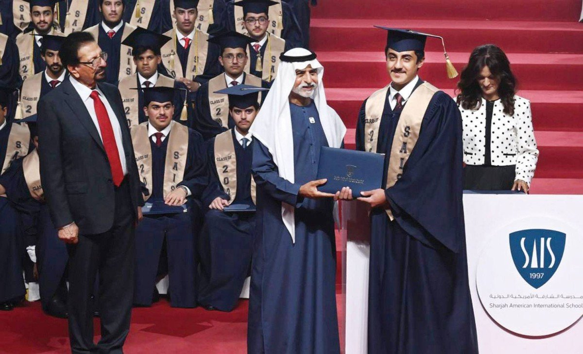 نهيان بن مبارك يشهد تخريج طلبة «الشارقة الأمريكية الدولية» في أم القيوين 1 نهيان بن مبارك يشهد تخريج طلبة «الشارقة الأمريكية الدولية» في أم القيوين