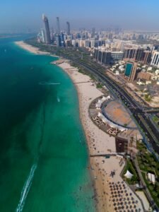 بلدية أبوظبي: شواطئ العاصمة تستقطب أكثر من 410 آلاف زائر في الربع الأول 2 بلدية أبوظبي: شواطئ العاصمة تستقطب أكثر من 410 آلاف زائر في الربع الأول