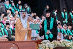 سلطان بن أحمد القاسمي يشهد تخريج طلبة درجة البكالوريوس في الكليات الطبية والعلوم الصحية بجامعة الشارقة دفعة ربيع 2026 2 سلطان بن أحمد القاسمي يشهد تخريج طلبة درجة البكالوريوس في الكليات الطبية والعلوم الصحية بجامعة الشارقة دفعة ربيع 2026